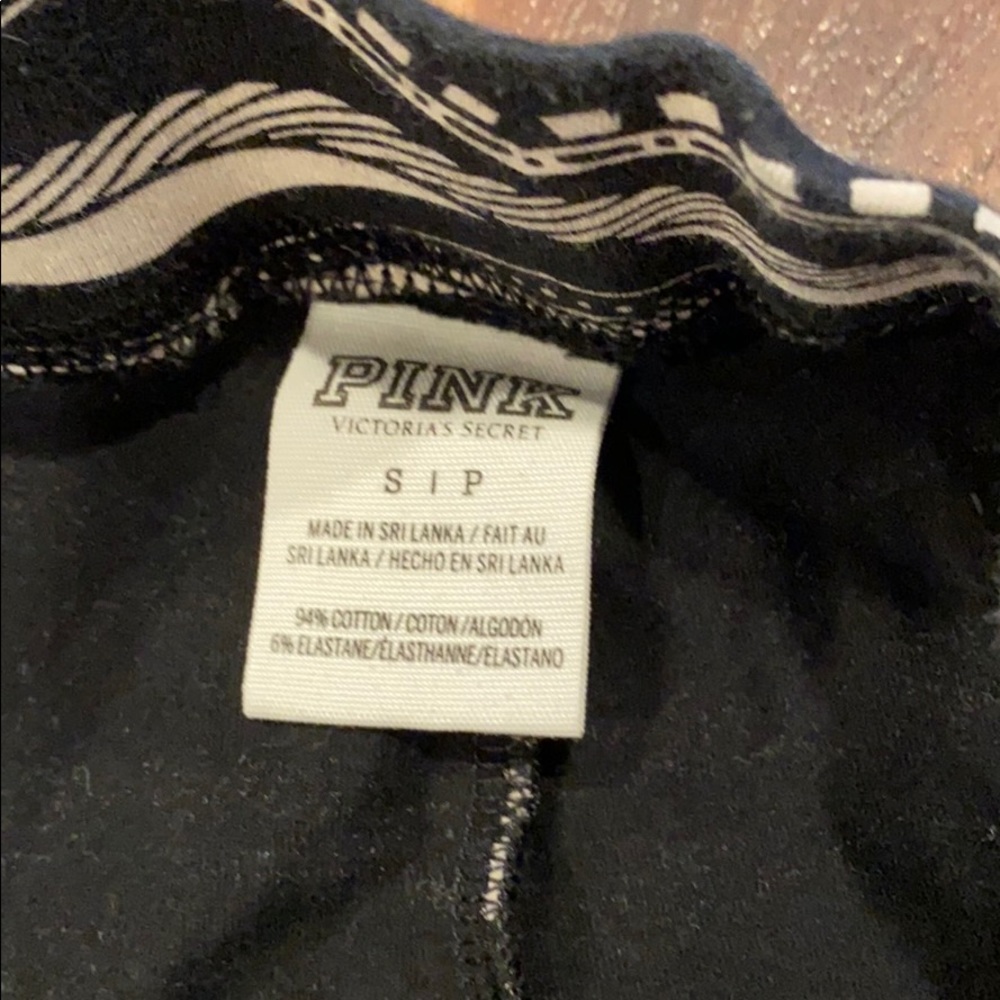 PINK Victoria’s Secret leggings